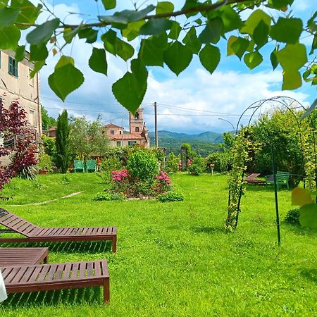 Monti Guesthouse Monti di Licciana Nardi ภายนอก รูปภาพ