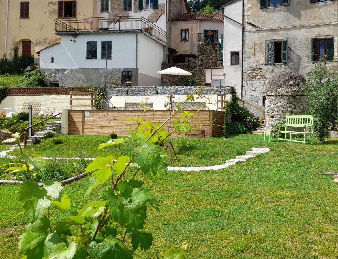 Monti Guesthouse Monti di Licciana Nardi ภายนอก รูปภาพ