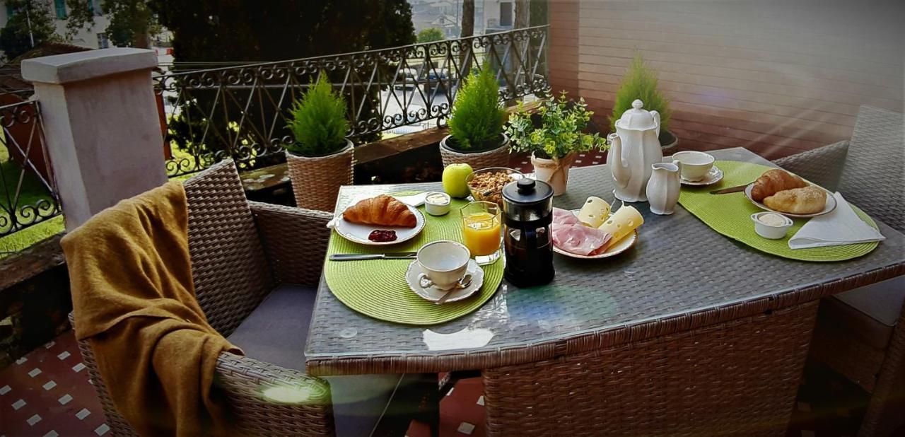 Monti Guesthouse Monti di Licciana Nardi ภายนอก รูปภาพ