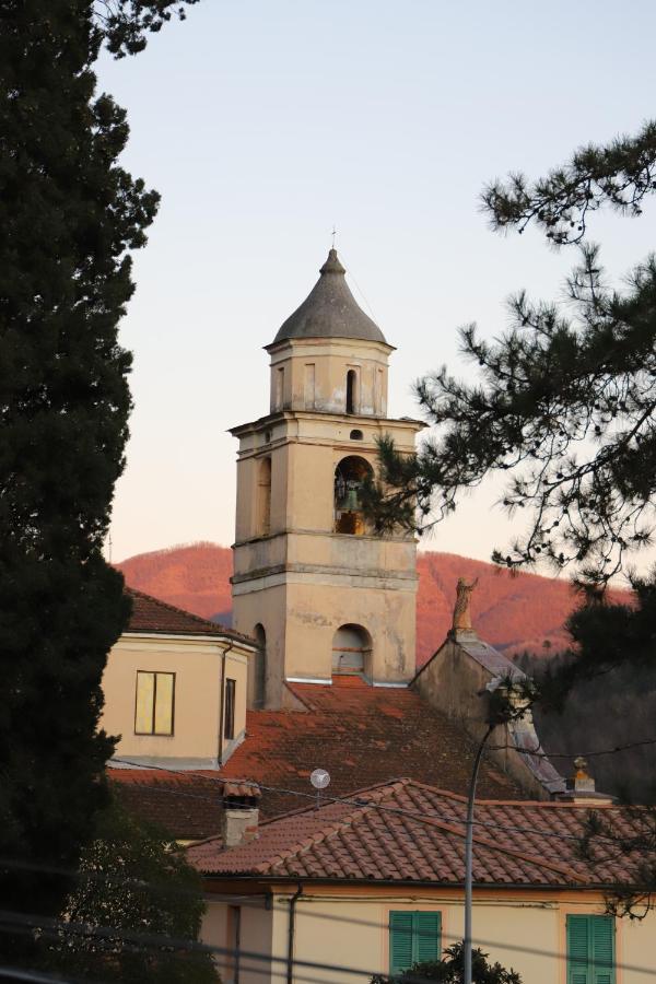 Monti Guesthouse Monti di Licciana Nardi ภายนอก รูปภาพ