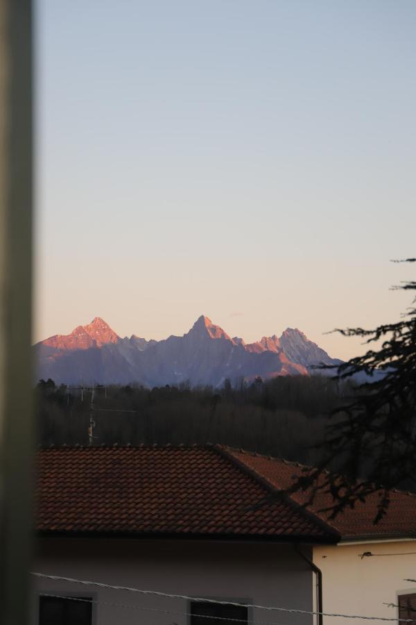 Monti Guesthouse Monti di Licciana Nardi ภายนอก รูปภาพ