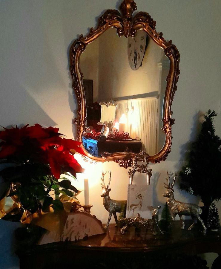 Monti Guesthouse Monti di Licciana Nardi ภายนอก รูปภาพ