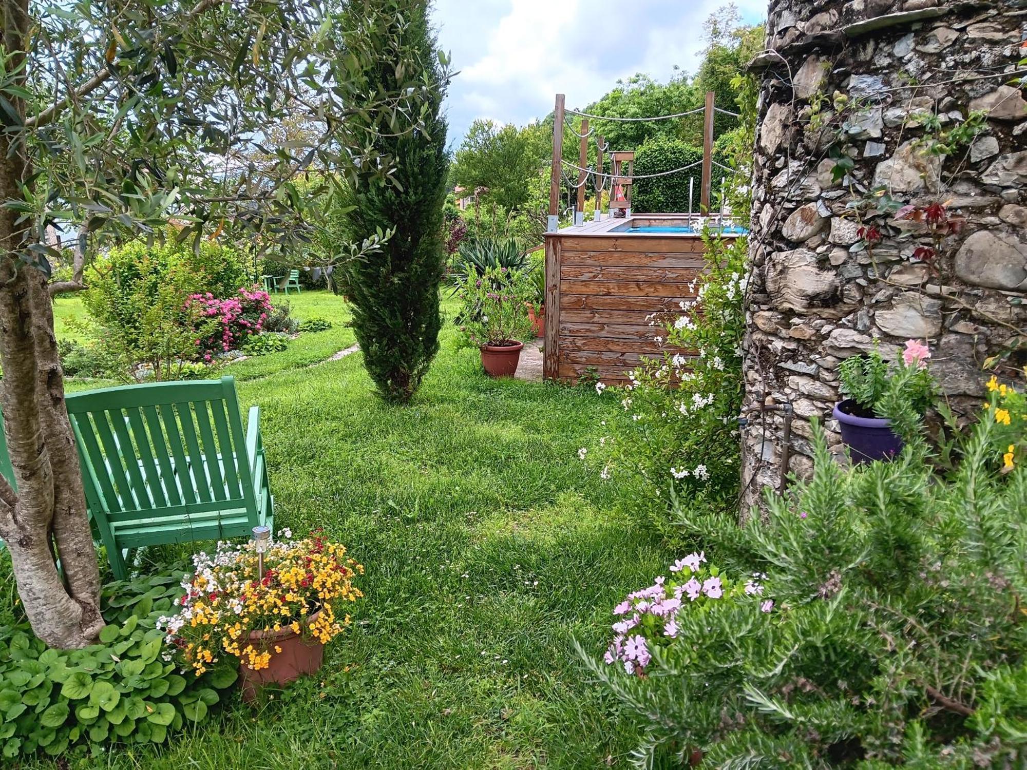 Monti Guesthouse Monti di Licciana Nardi ภายนอก รูปภาพ