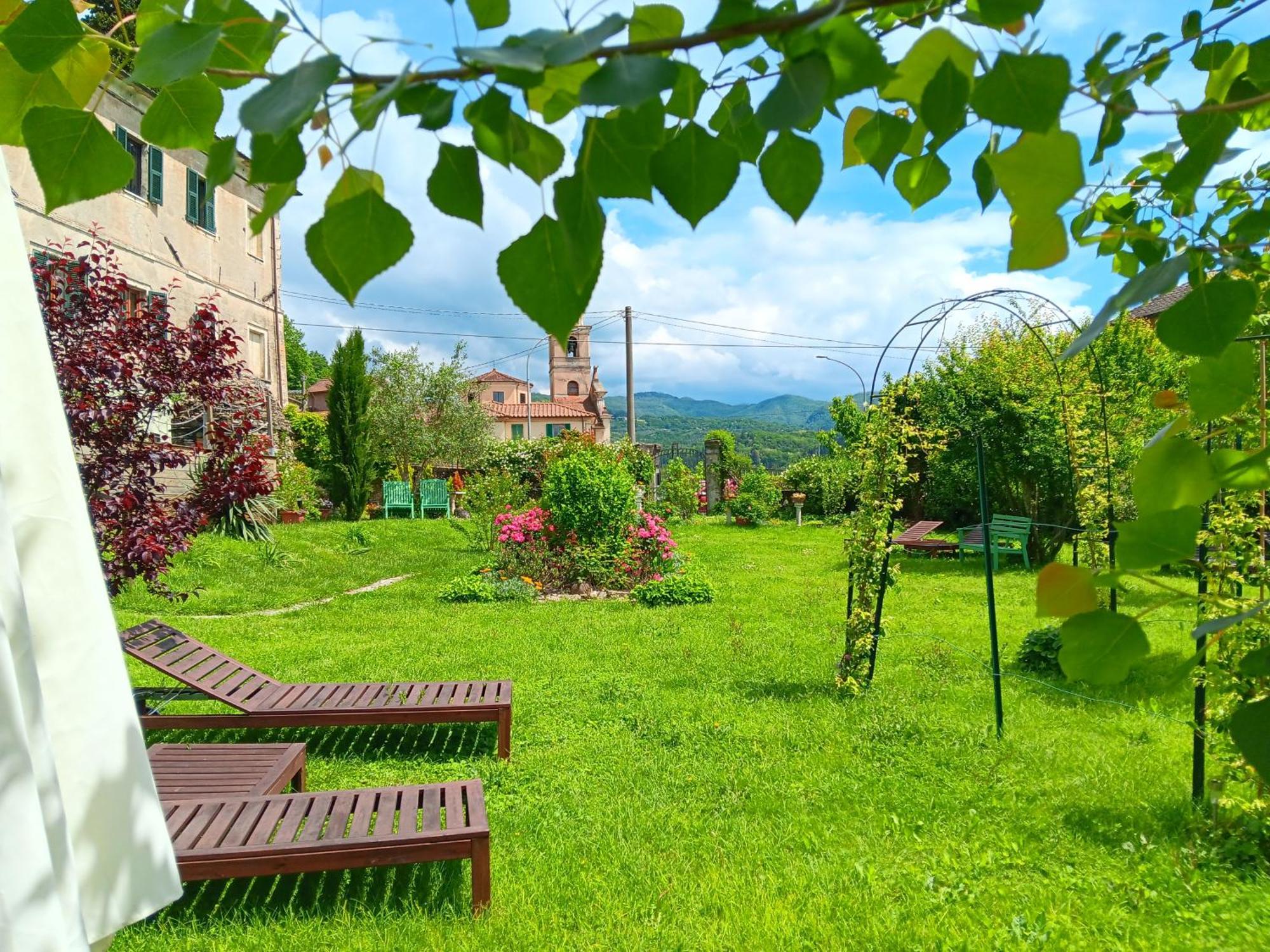 Monti Guesthouse Monti di Licciana Nardi ภายนอก รูปภาพ